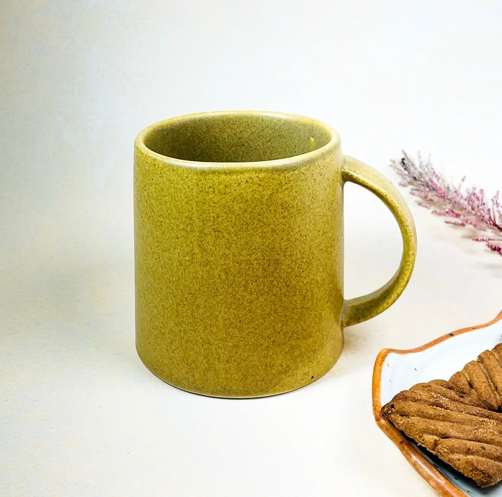 Tapered Shape Glazed Stoneware Coffee Mug