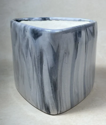 GreyVein Triangle Pot2