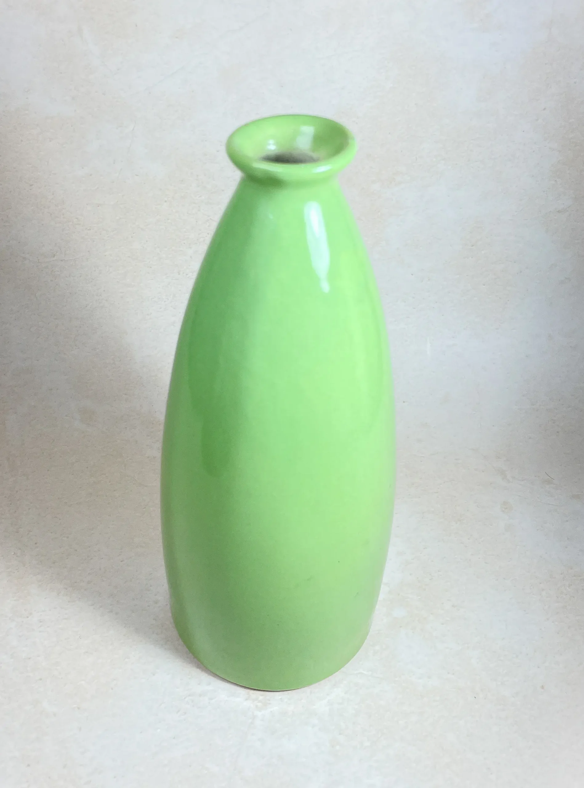 Nozzle Shape Flower Vase Green