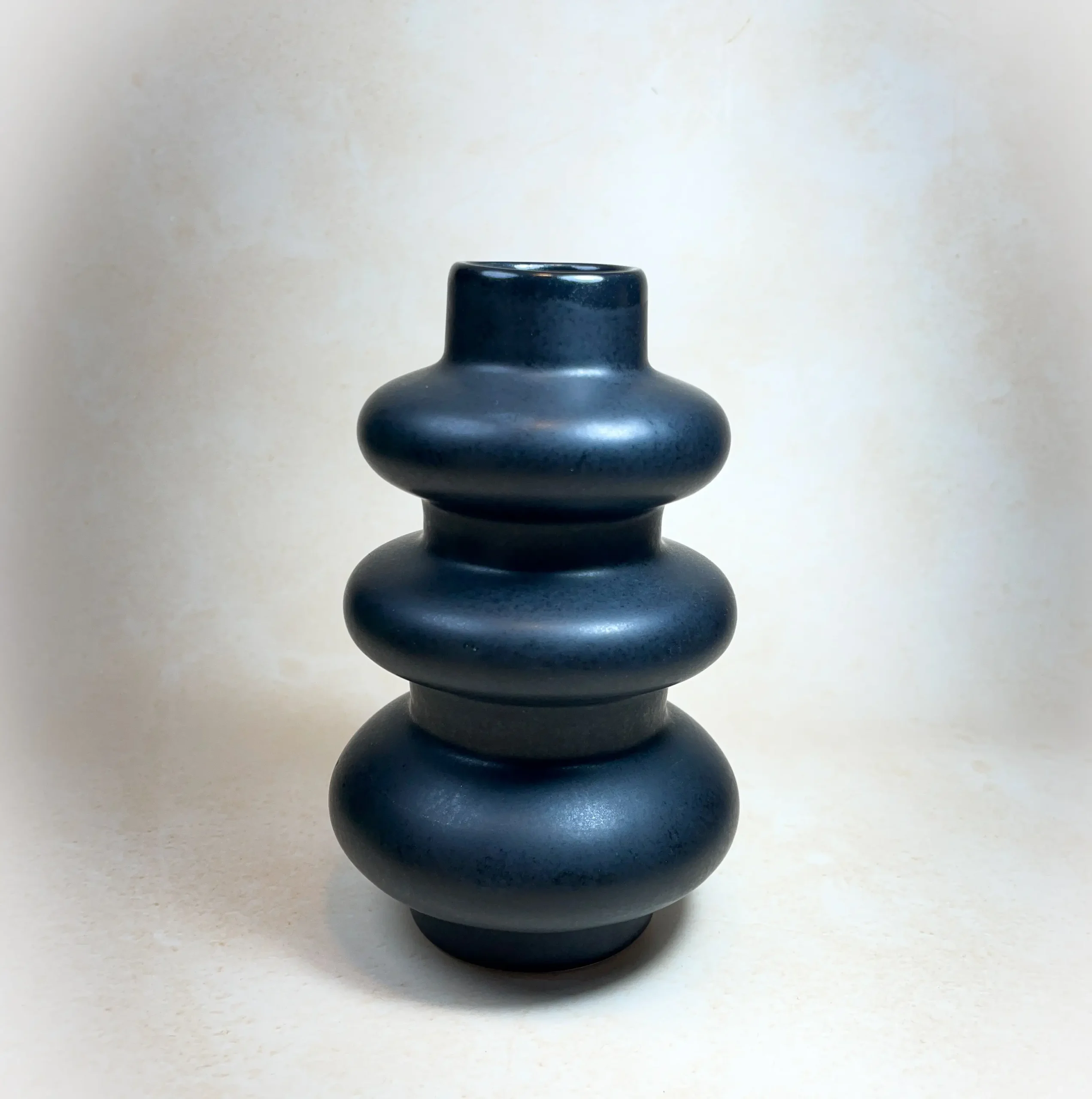 Nozzle Shape Flower Vase Off Black